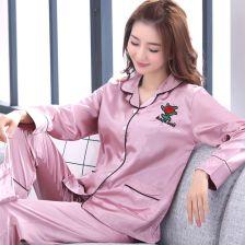 欧美人睡衣视频在线观看,在线揭秘潮流睡衣穿搭秘诀