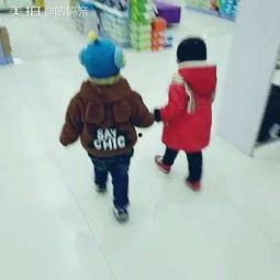 欧美小孩子逛街视频,跟随孩子们的购物时光