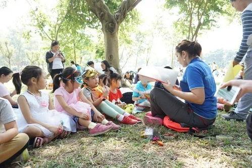 欧美小孩子逛街视频,跟随孩子们的购物时光