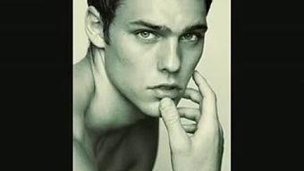 欧美参加宴会帅哥视频,欧美宴会帅哥风采瞬间捕捉