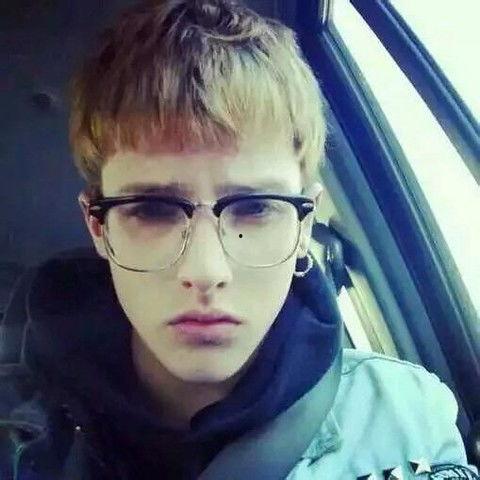 欧美参加宴会帅哥视频,欧美宴会帅哥风采瞬间捕捉