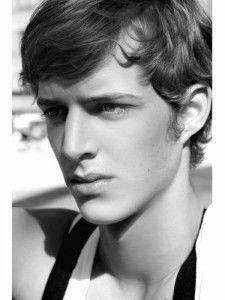 欧美参加宴会帅哥视频,欧美宴会帅哥风采瞬间捕捉