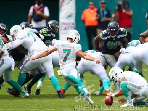 欧美橄榄球捡球视频,欧美球员捡球精彩瞬间回顾